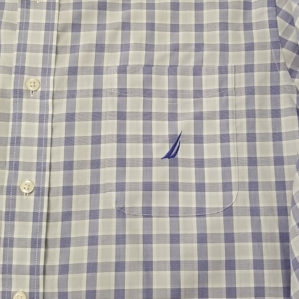 Nautica Plaid A Bit Trimmer Button Up Shir - Picture 4 of 8